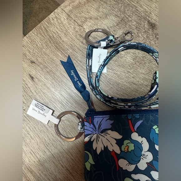 NEW Vera Bradley Zip ID Case wallet keychain - Picture 5 of 7